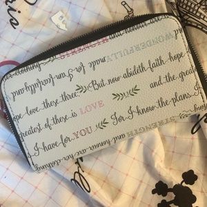 Large wallet new never used no tags